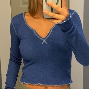 American Eagle Cropped V Neck Long Sleeve